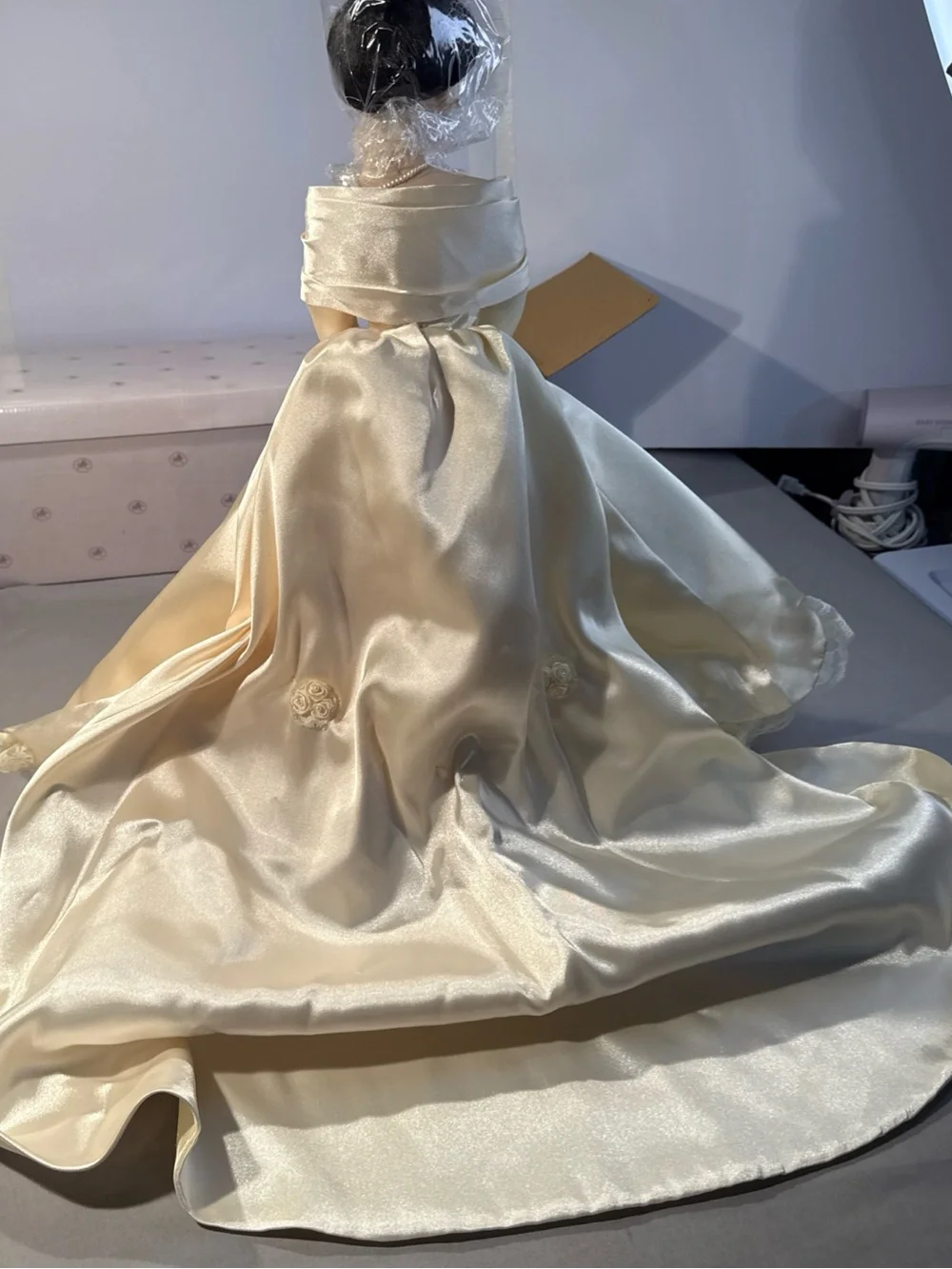Ashton Drake Beth 1960’s wedding dress Collector Bride Doll in Cream Satin Gown